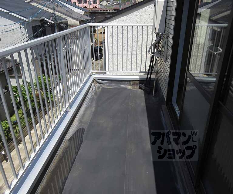 バルコニー　洗濯物を干せます