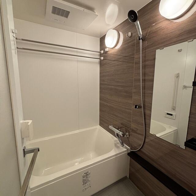バス・シャワールーム　※写真は同タイプ住戸です。