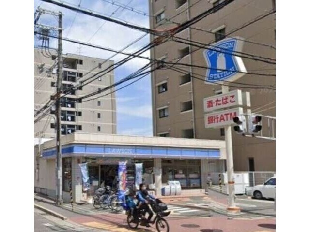 コンビニ　ローソン 江坂東店（コンビニ）まで324m