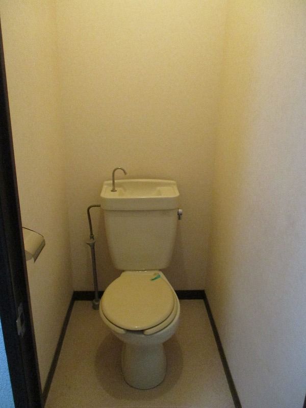 トイレ　個室トイレでゆっくりと使用できます♪