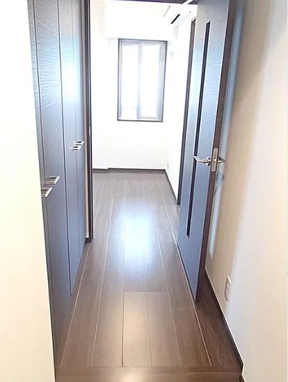 玄関　※別部屋の参考写真です。