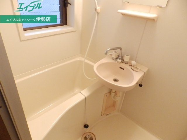 バス・シャワールーム　別部屋参考写真