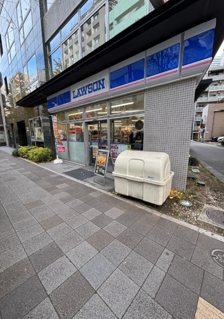 コンビニ　ローソン新川２丁目店（コンビニ）まで64m