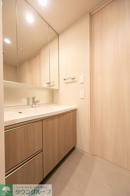 洗面設備　※写真は同タイプ住戸です。