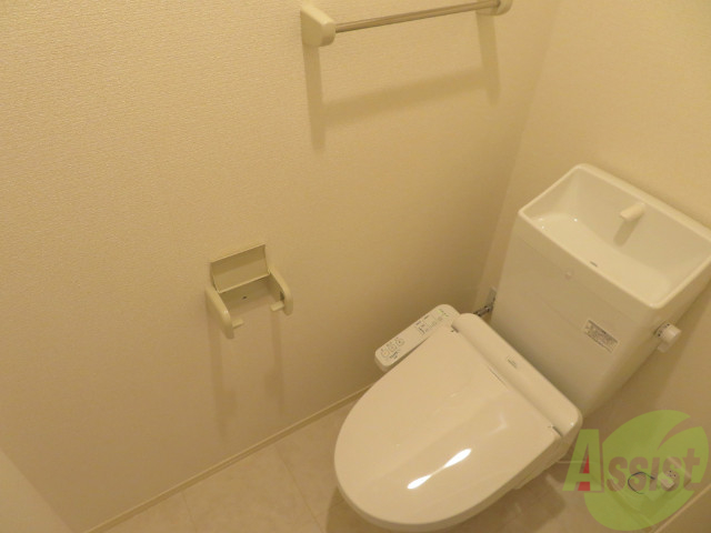 トイレ　トイレにはウォシュレットがついているので、助かります。