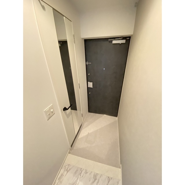 玄関　※同号室写真。現況優先