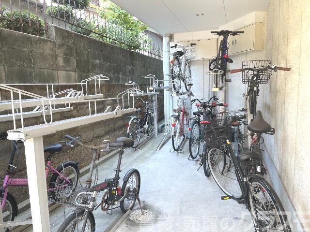 エントランス　駐輪場