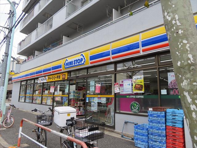 コンビニ　ミニストップ（コンビニ）まで512m