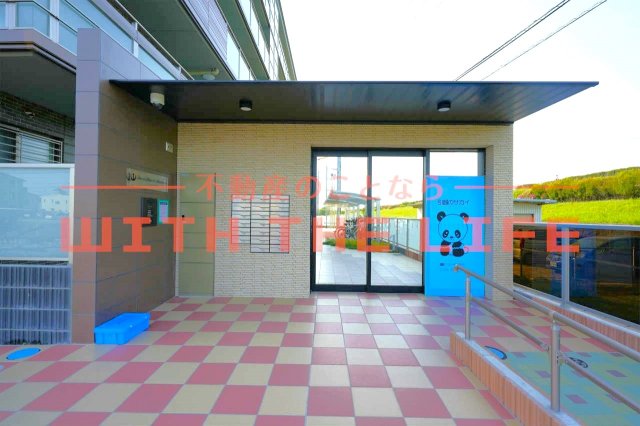 エントランス　※同シリーズ別物件の写真　※現状優先