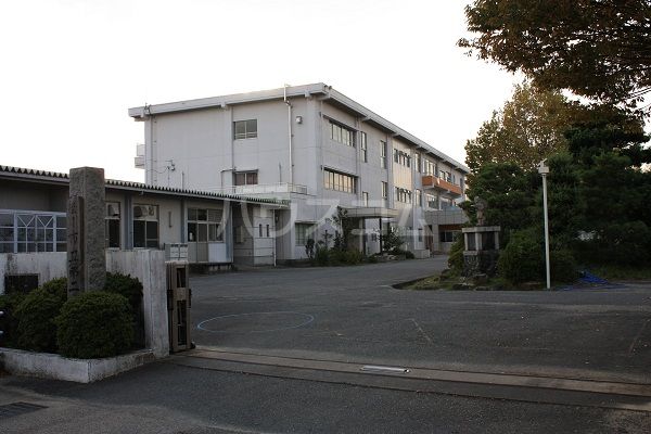 小学校　掛川市立第二小学校（小学校）まで1096m