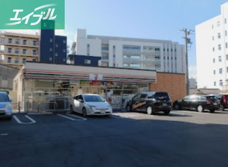 コンビニ　セブンイレブン岡山鹿田町2丁目店（コンビニ）まで127m