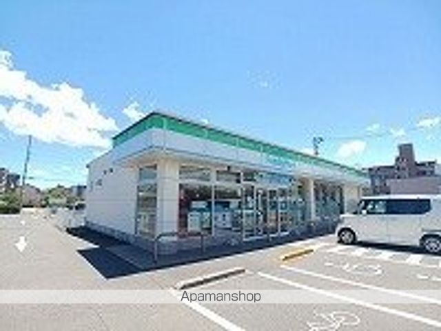 コンビニ　ファミリーマートサンフラワさん（コンビニ）まで650m