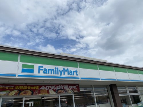 コンビニ　ファミリーマート さいたま大成町一丁目店（コンビニ）まで329m