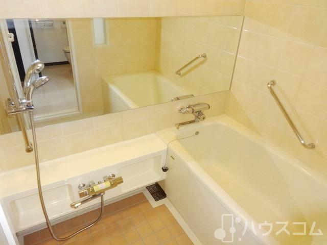 バス・シャワールーム　お風呂で一日の疲れをおとり下さい。