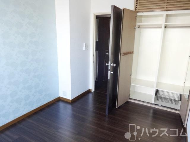 収納　収納付き洋室です。