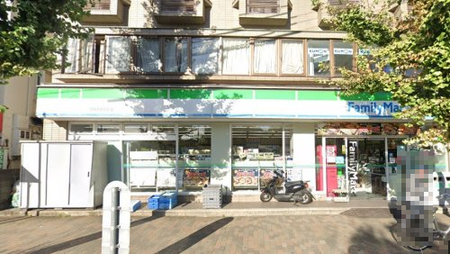 コンビニ　ファミリーマート 阪神大石駅前店（コンビニ）まで80m