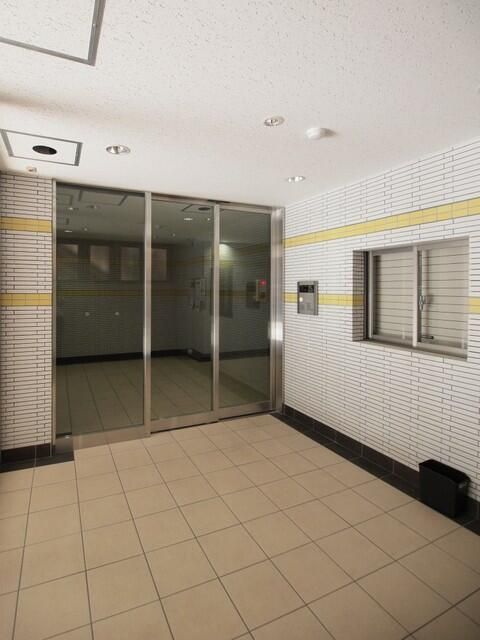 エントランス　建物の内部です