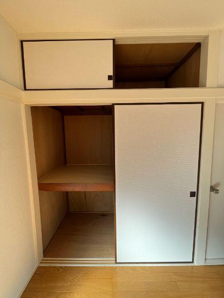収納　ダイニングにもたっぷり収納あります