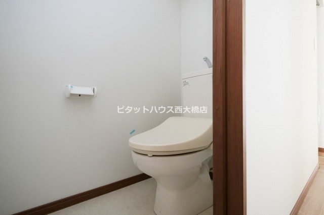 地下鉄長堀鶴見緑地線 西長堀駅 徒歩4分 12階建 築25年のトイレ写真