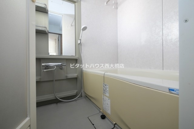 地下鉄長堀鶴見緑地線 西長堀駅 徒歩4分 12階建 築25年の風呂写真
