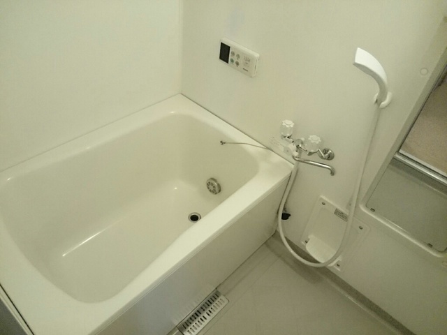 バス・シャワールーム　追焚き給湯付き