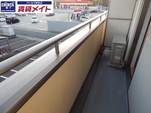 バルコニー　同建物別部屋の写真です。