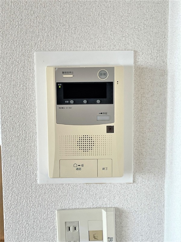セキュリティ　モニター付きインターホン♪