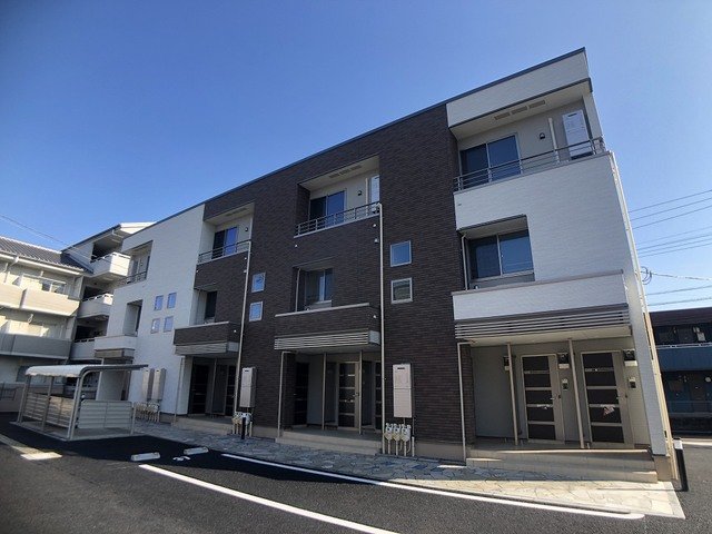 建物外観　外観は落ち着いています