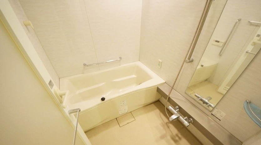 バス・シャワールーム　別部屋参考写真
