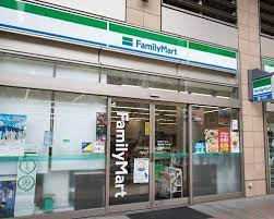 コンビニ　ファミリーマート港区白金プラザ店（コンビニ）まで10m
