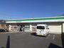 コンビニ　ファミリーマート半田桐ヶ丘店（コンビニ）まで530m