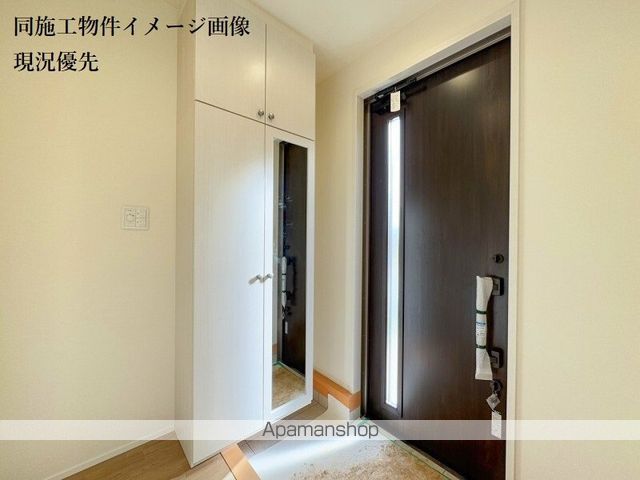 Petites ailes プティエールの玄関写真