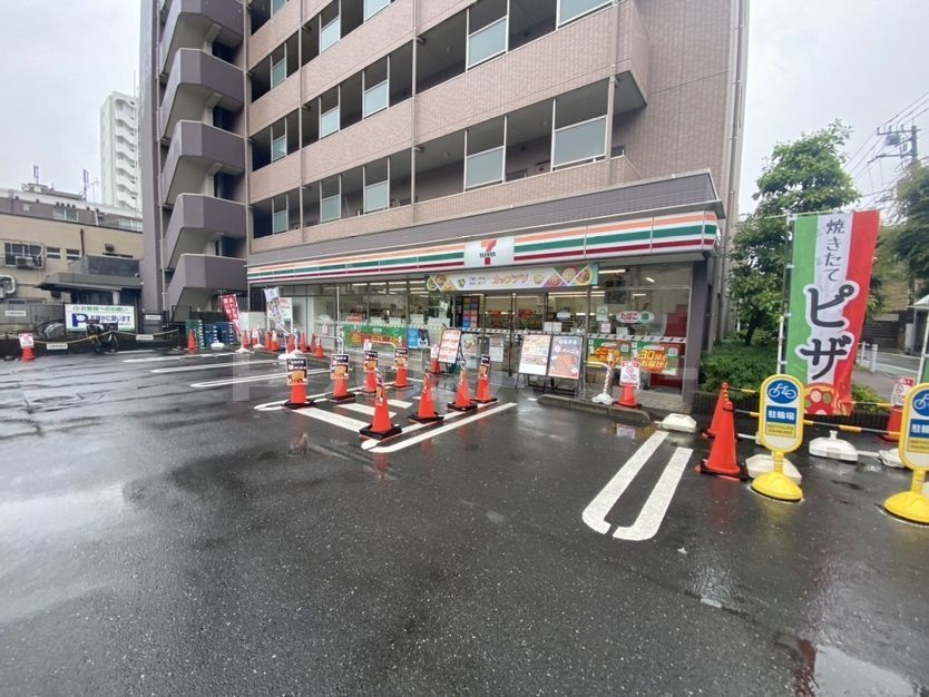 コンビニ　セブンイレブン南常盤台1（コンビニ）まで1m