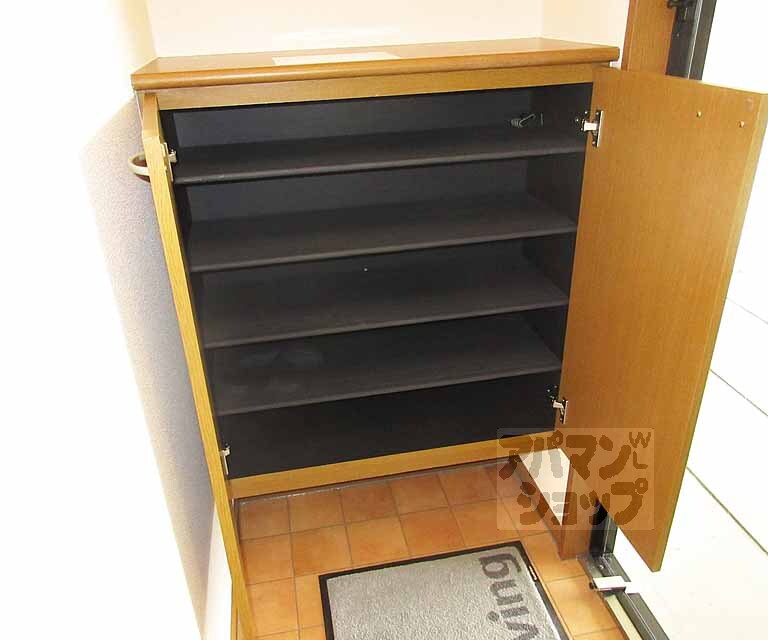 収納　たっぷり収納できるシューズボックスです。