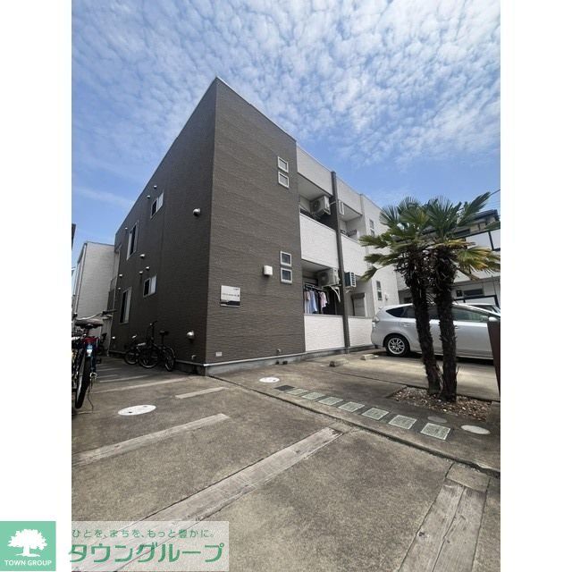 建物外観　駐車場