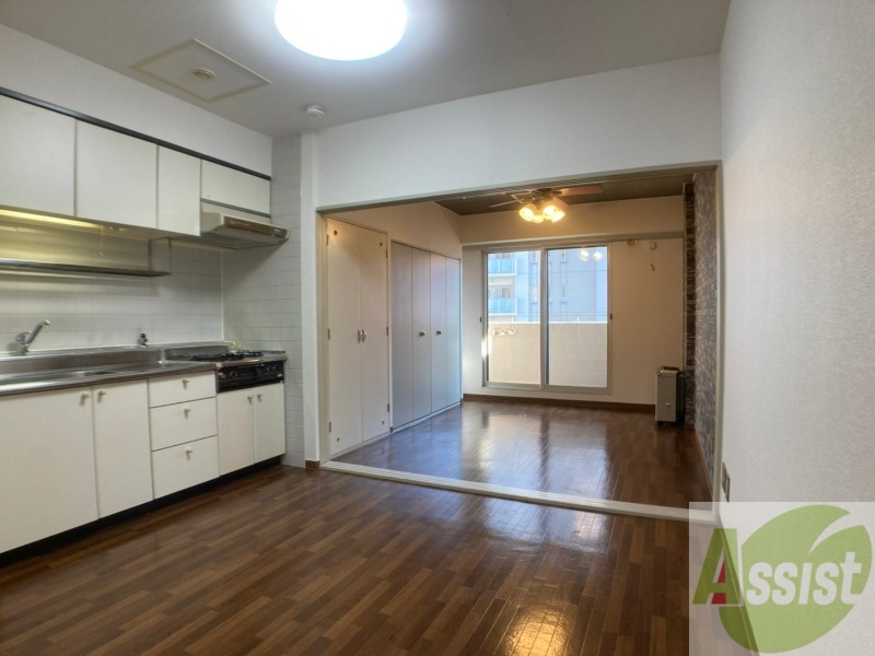 居室・リビング　広くてキレイなお部屋が広がっていて、充実した生活が送れそう。