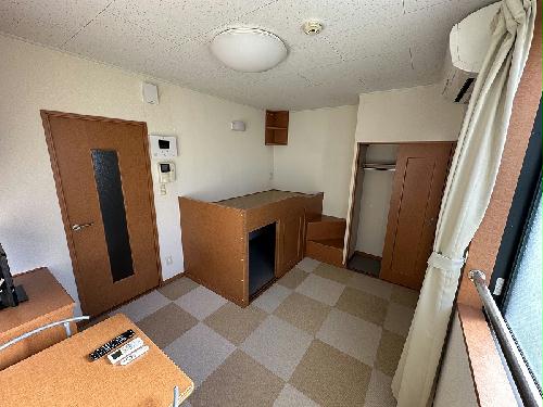 その他部屋・スペース　絨毯は無地の場合もございます