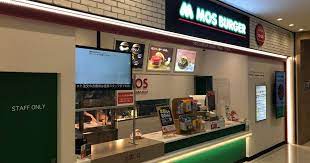 飲食店　モスバーガーヨークフーズ新宿富久店（飲食店）まで112m