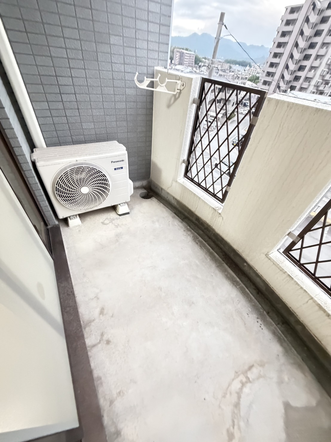 ＪＲ山陽本線 西条駅 徒歩20分 3階建 築29年の内装写真