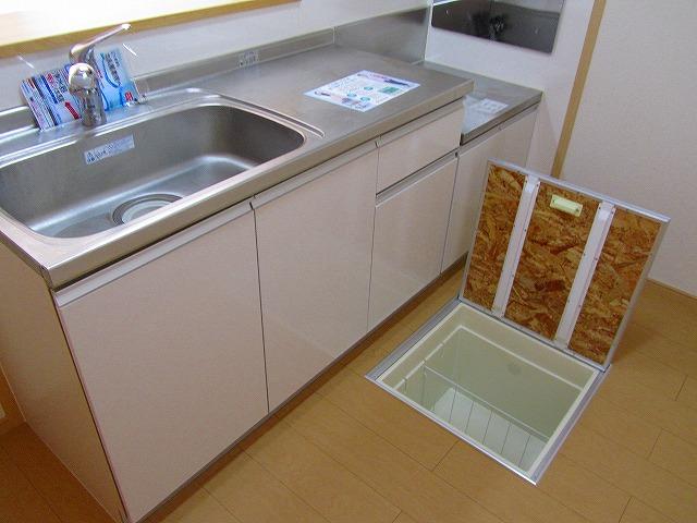 キッチン　床下収納があります
