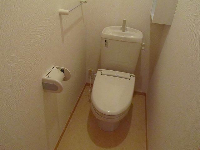 トイレ　ゆったりとした空間のトイレです