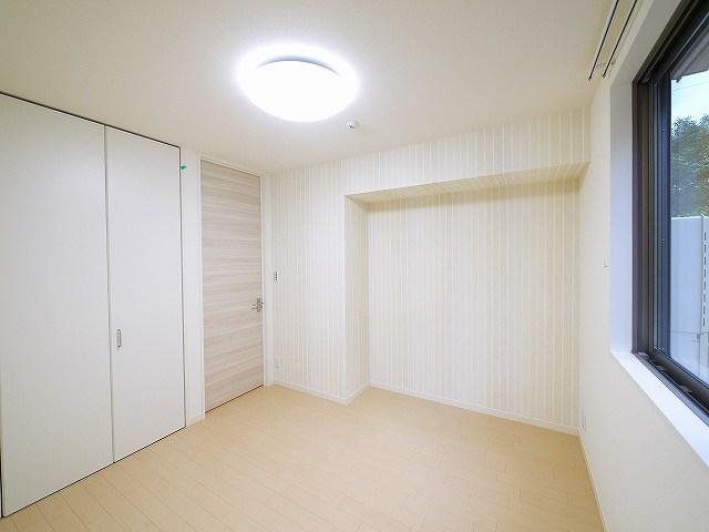 その他部屋・スペース　落ち着いて過ごせるお部屋なので、寝室にいかがでしょうか