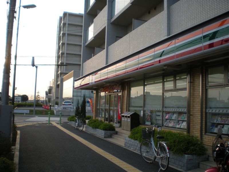 コンビニ　セブンイレブン鎌ケ谷総合病院前店（コンビニ）まで204m