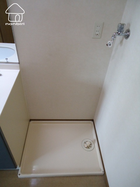 その他設備　洗濯機は現地にて採寸してください（同じタイプの写真です）