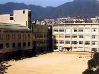 小学校　神戸市立成徳小学校（小学校）まで631m