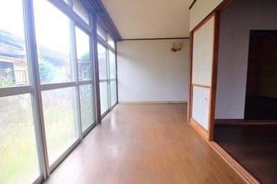 則貞6丁目戸建ての内装写真