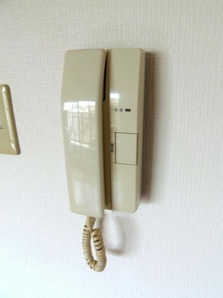 セキュリティ　★インターホン完備★