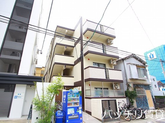 建物外観　オートロック付き