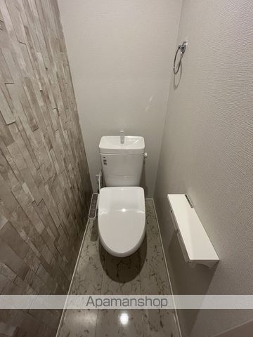 阪堺電気軌道阪堺線 石津駅 徒歩1分 3階建 築1年のトイレ写真
