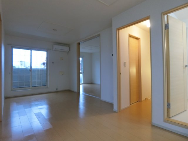 ＪＲ境線 後藤駅 徒歩11分 2階建 築13年の居間写真